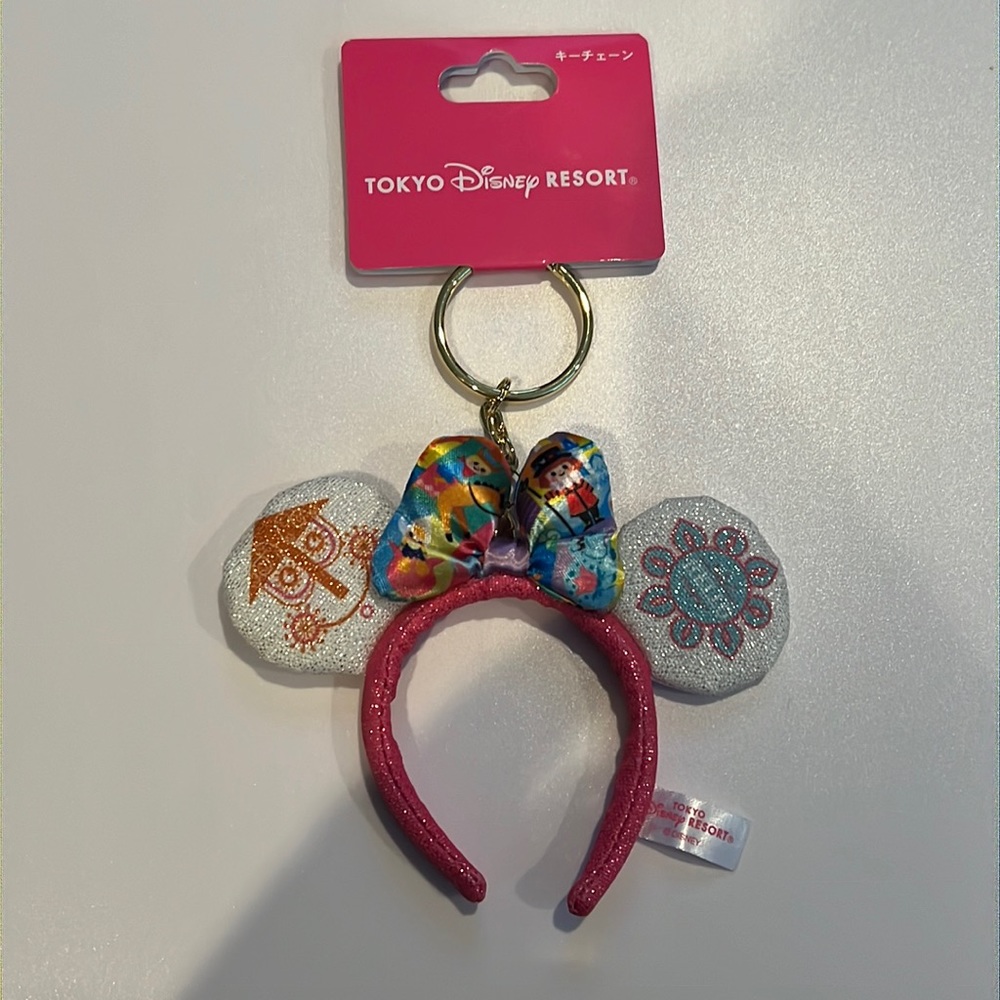 NWT It’s A Small World Mickey Ear Headband keychain